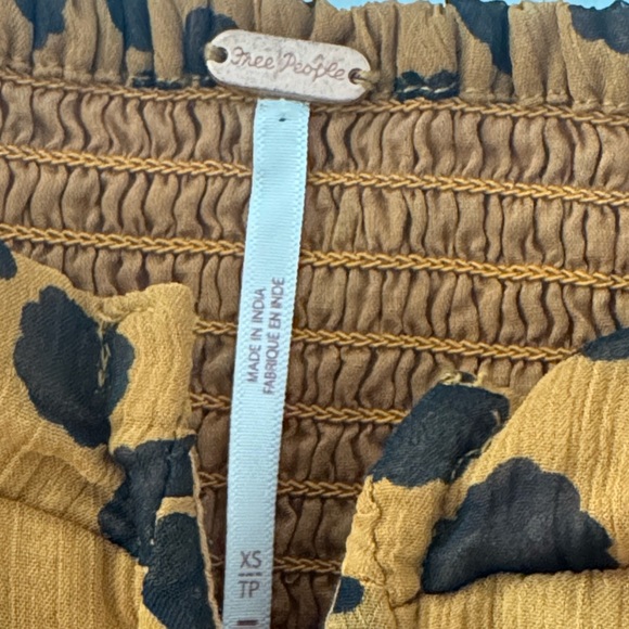 FREE PEOPLE PARKER Blouse Leopard Print Cropped Size XS Like New! - Picture 6 of 7